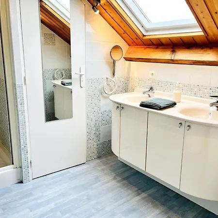 Holiday home Maison Du Bois Hardy 10pers/jardin/parking *