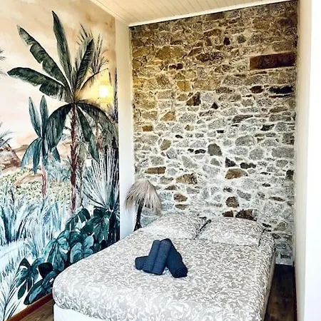 Maison Du Bois Hardy 10pers/jardin/parking * Nantes